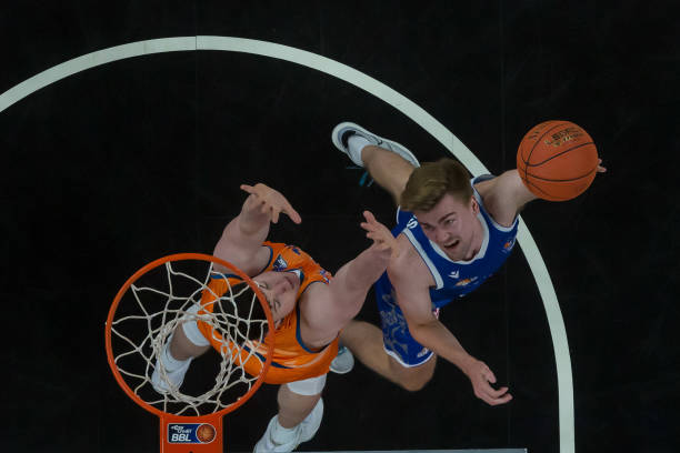 稳定和自信 稳定和自信